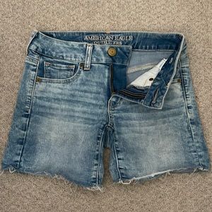 American Eagle MIDI stretch denim shorts